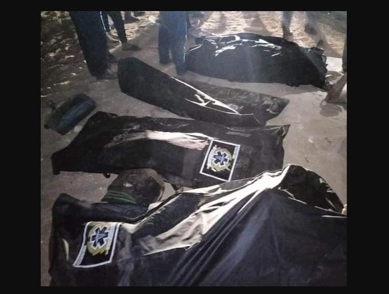 الحافلة السياحية انقلبت بعد اصطدامها بمقطورة