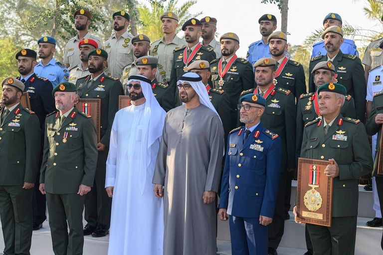 الشيخ محمد بن زايد آل نهيان يشهد احتفال القوات المسلحة بذكرى توحيدها
