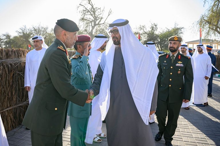 الشيخ محمد بن زايد آل نهيان يشهد احتفال القوات المسلحة بذكرى توحيدها