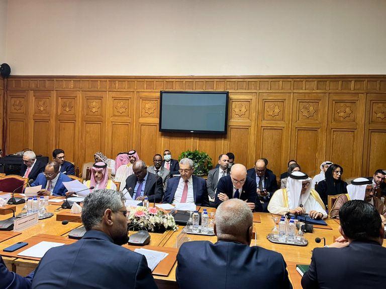 جانب من الاجتماع التشاوري المغلق