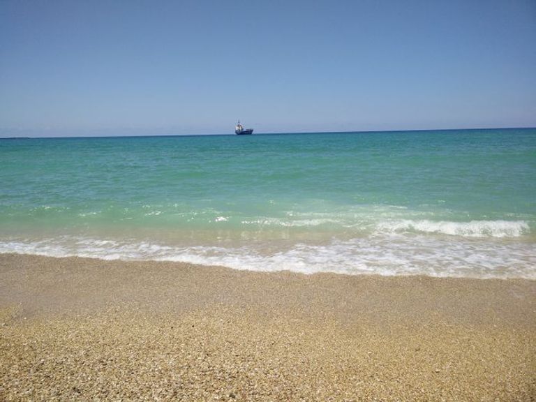 شواطئ صيدا أحد أماكن السياحة في صيدا آثار قديمة وتاريخ عريق إليك (بالصور) أماكن السياحة في صيدا لبنان