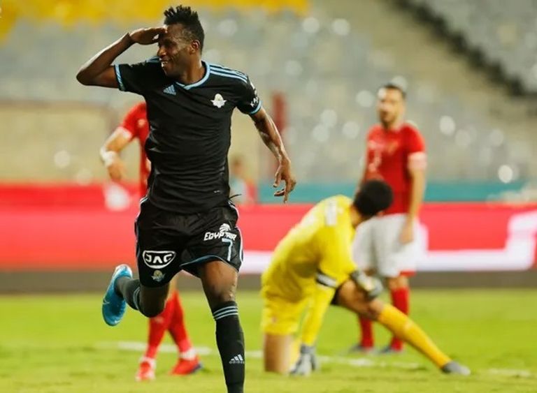 إيريك تراوري في مباراة سابقة بين الأهلي وبيراميدز