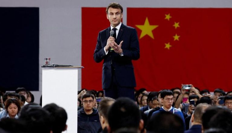 الرئيس الفرنسي ماكرون خلال زيارته إلى الصين