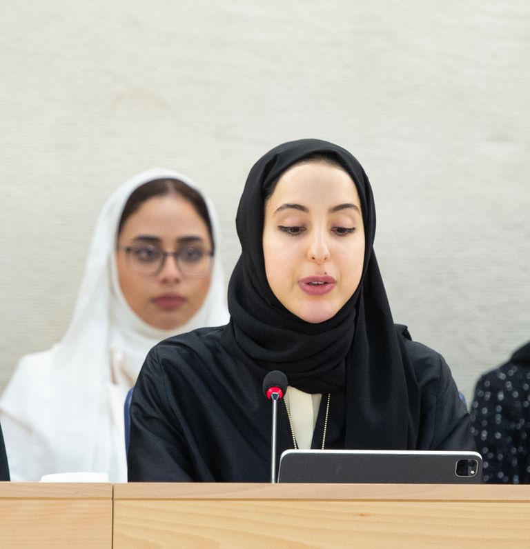 شما بنت سهيل المزروعي خلال إلقائها كلمة الإمارات شمّا بنت سهيل المزروعي