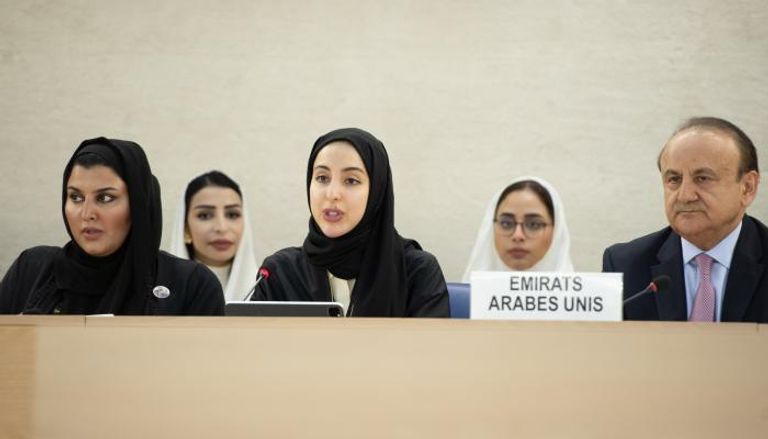 شمّا بنت سهيل المزروعي خلال إلقائها كلمة الإمارات شمّا بنت سهيل المزروعي