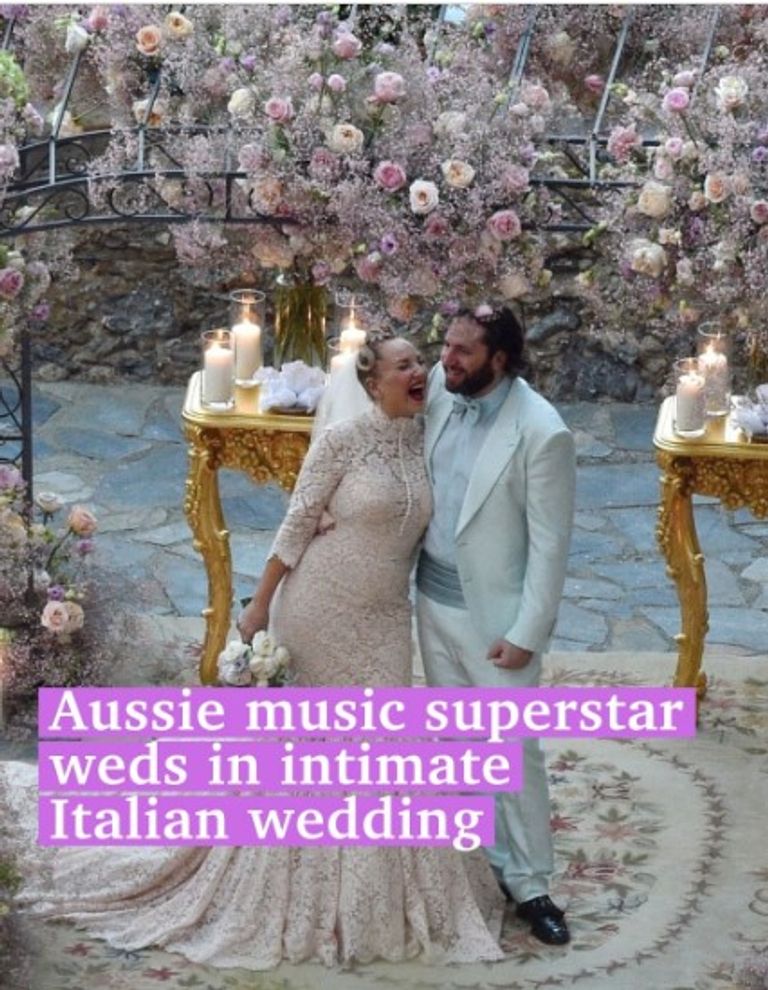 المغنية الأسترالية سيا 