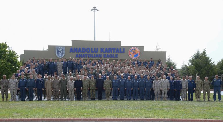 القوات الجوية الإماراتية المشاركة في التمرين