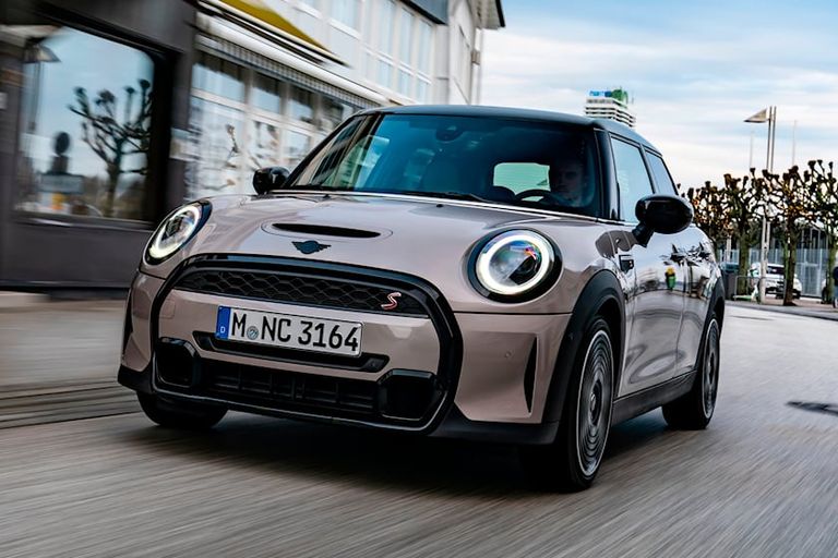 Mini Cooper Hardtop شيفروليه Bolt EV