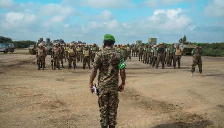 عناصر من بعثة الاتحاد الأفريقي في الصومال (أتميس) )
