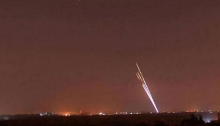 صواريخ تنطلق من غزة باتجاه إسرائيل - أرشيفية