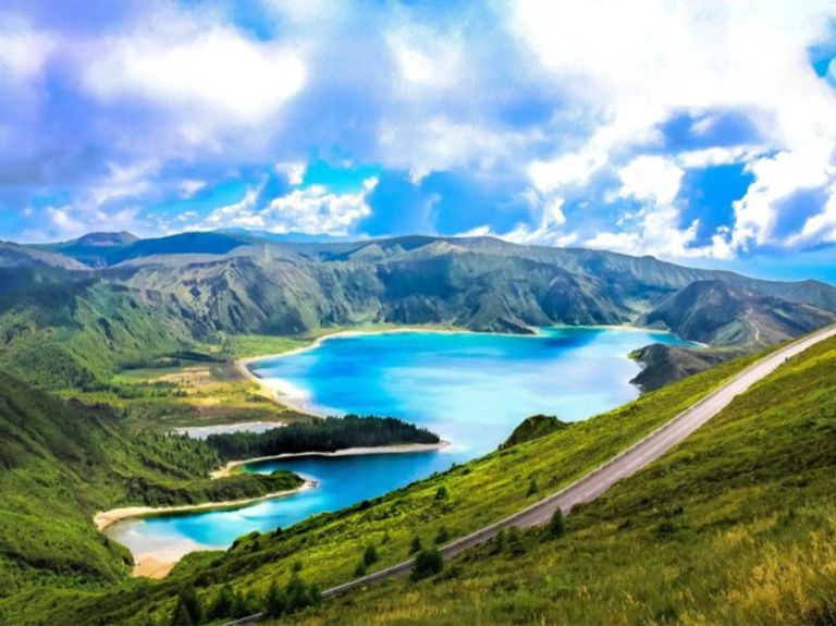 تكاليف السياحة في جزر الأزور السياحة في جزر الأزور…. وأهم 8 أنشطة سياحية يمكن ممارستها