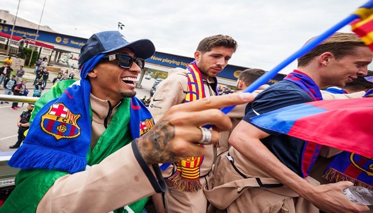 احتفالات لاعبي برشلونة بالدوري الإسباني