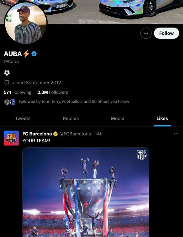 أوباميانغ يعجب بمنشور فوز برشلونة بالليغا