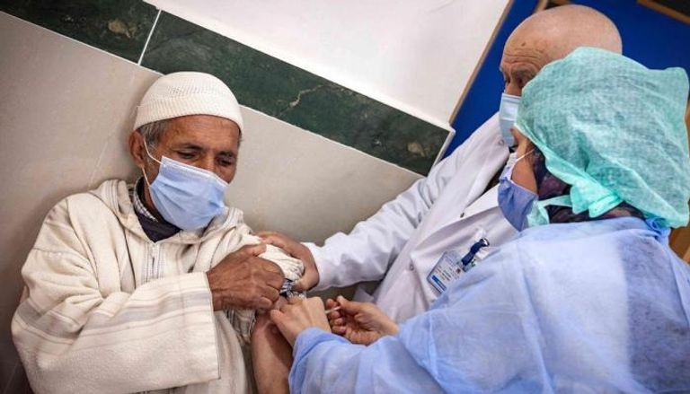 تطعيم كبار السن في المغرب ضد فيروس كورونا