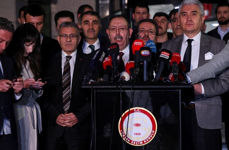  أحمد ينر رئيس اللجنة العليا للانتخابات التركية