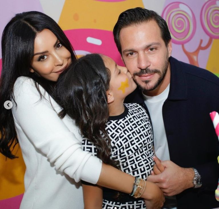 الفنانة الجزائرية أمل بوشوشة