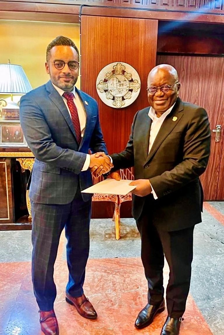 الرئيس الغاني يتسلم دعوة رسمية لحضور cop28 شعار مؤتمر الأطراف COP 28