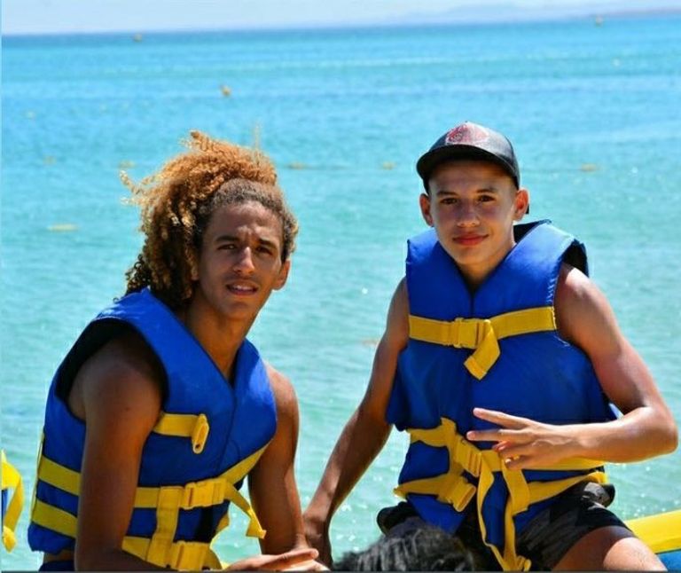 المجبري والغربي إسماعيل الغربي بقميص باريس سا جيرمان