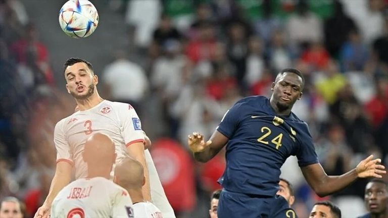 منتخب تونس إسماعيل الغربي بقميص باريس سا جيرمان