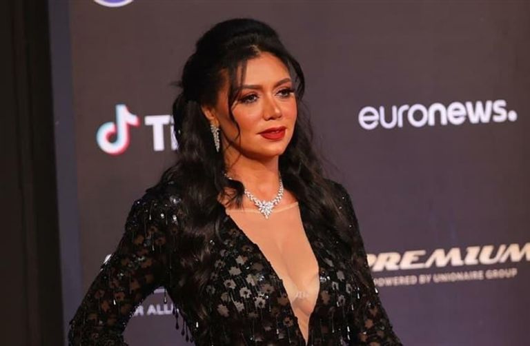 الفنانة رانيا يوسف