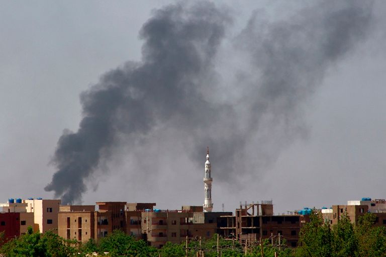 طابور للخبز في الخرطوم