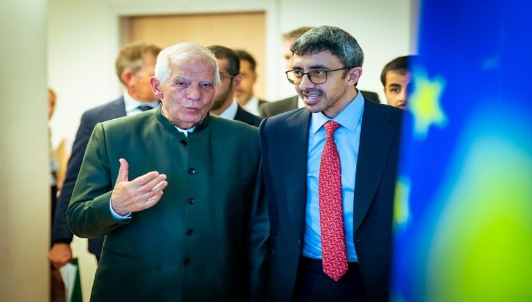 الشيخ عبدالله بن زايد آل نهيان وزير الخارجية والتعاون الدولي الإماراتي