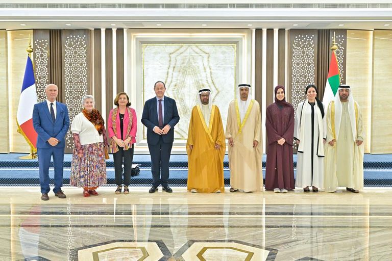 علي النعيمي خلال لقائه هوغ صوري