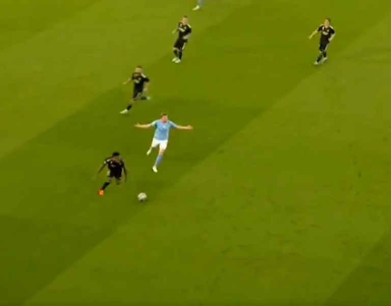 إشارة دي بروين لبيب