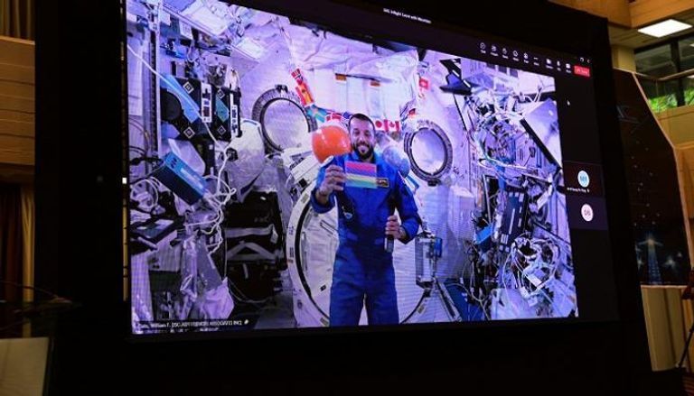 لقطة من الفيديو لسلطان النيادي