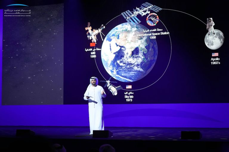 رائد الفضاء الإماراتي سلطان النيادي