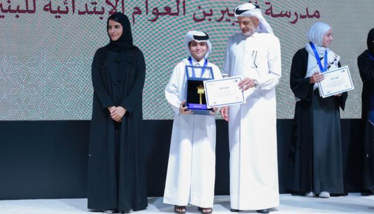 عبدالله محمد البري بطل تحدي القراءة العربي في قطر