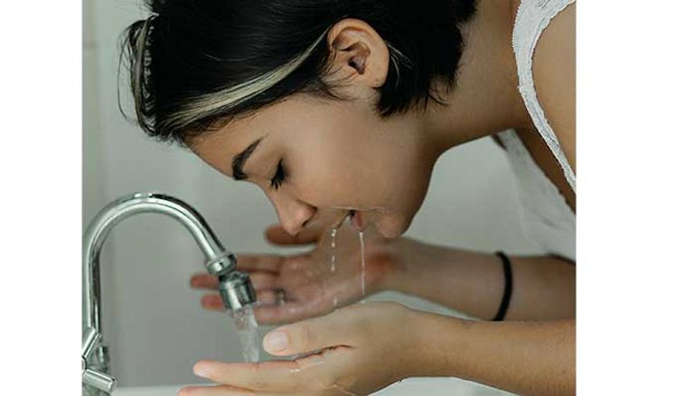 كيف أعرف ان بشرتي تحتاج تنظيف كيف أعرف أن بشرتي تحتاج تنظيف