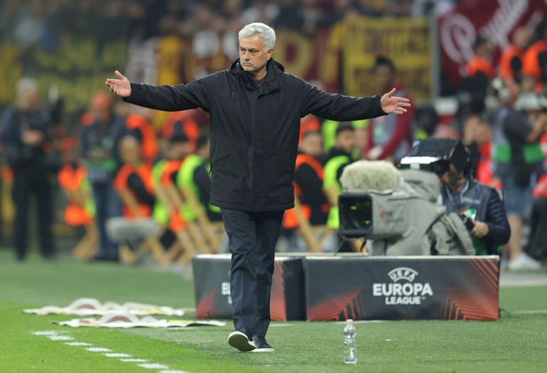 جوزيه مورينيو البرتغالي جوزيه مورينيو مدرب روما