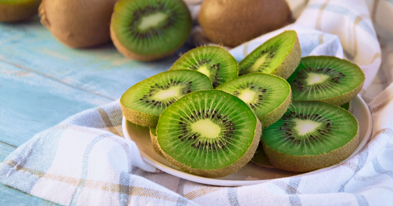 تحذيرات من تناول الموز قبل النوم