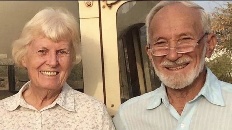 الطبيب الأسترالي كينيث إليوت