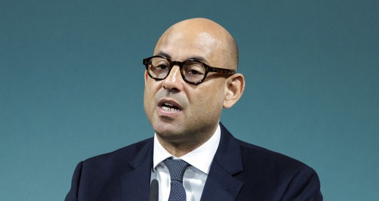 سيمون ستيل خلال مشاركته في 