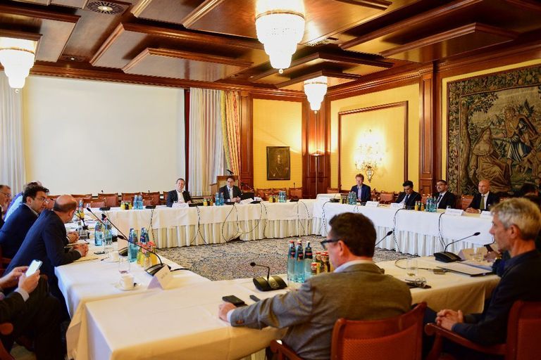 جانب من القمة العالمية للهيدروجين بهولندا