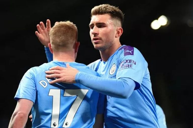 لابورتي ودي بروين من أبطال خماسيات البريميرليغ