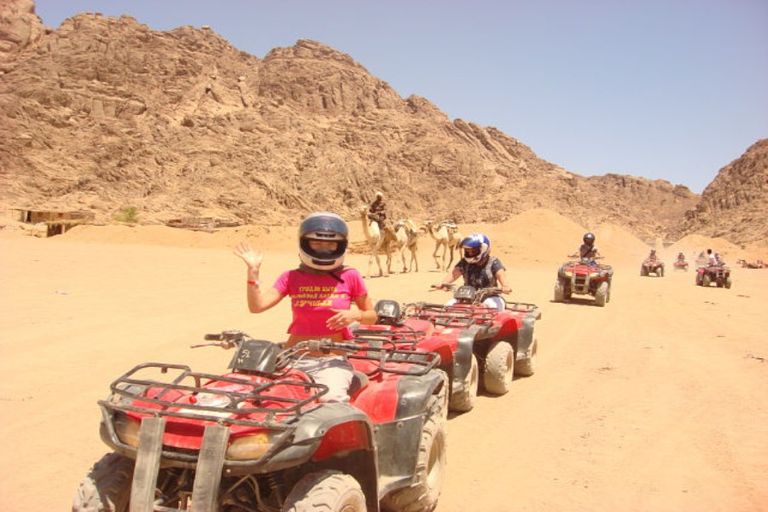 رحلة سفاري في صحراء الغردقة أحد أفضل الرحلات الشباب الصحراوية أفضل رحلات الشباب لعام 2023 منها شاطئية وصحراوية لمحبي المغامرة