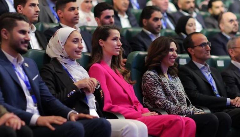 خطوبة ولي عهد الأردن على رجوة آل سيف