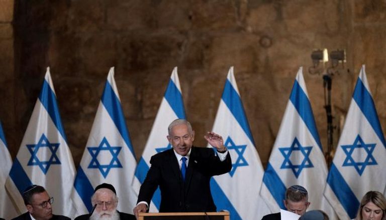 رئيس الوزراء الإسرائيلي بنيامين نتنياهو يتحدث في الاجتماع الأسبوعي للحكومة