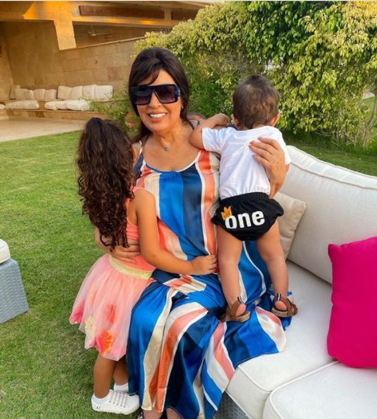 فيفي عبده وحفيدها