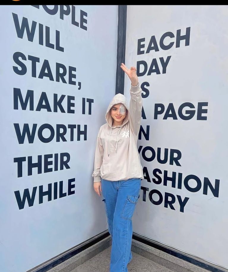 البلوغر سارة محمد وخطيبها