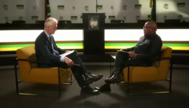 فيكيل مبالولا المسؤول بالحزب الحاكم في جنوب أفريقيا خلال المقابلة