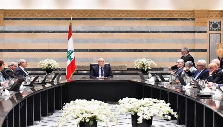 رئيس الحكومة نجيب ميقاتي يترأس جلسة لمجلس الوزراء اللبناني