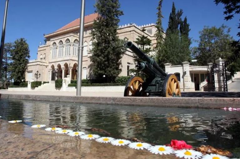 قصر رغدان ولي العهد الأردني وخطيبته رجوة آل سيف