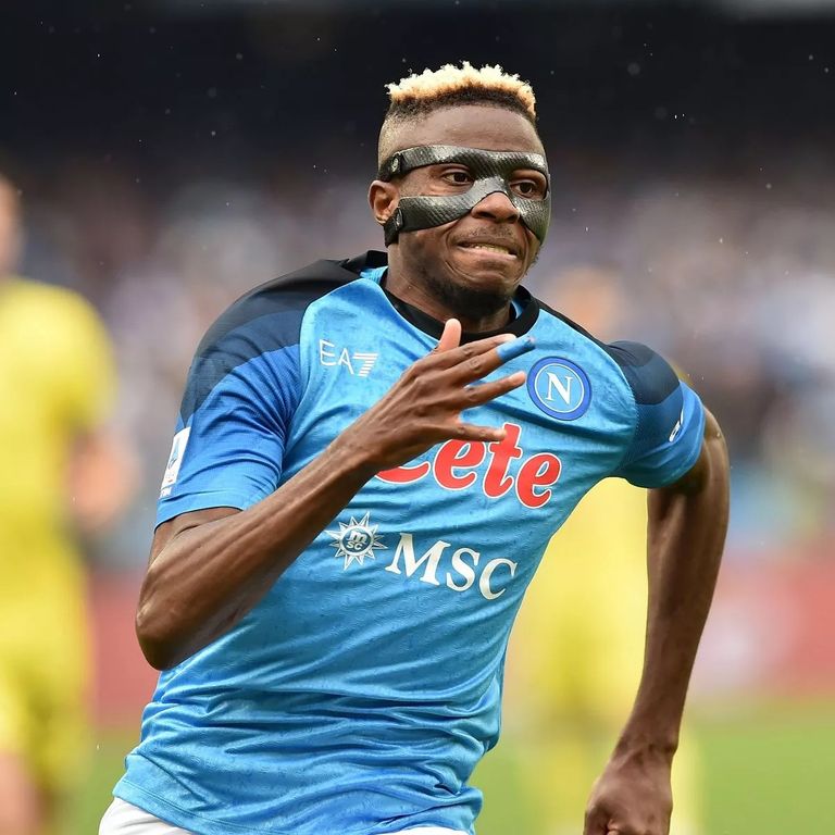 فيكتور أوسيمين هداف الدوري الإيطالي فيكتور أوسيمين مهاجم نابولي بطل الدوري الإيطالي