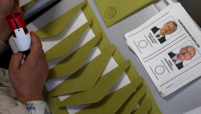 بطاقات الاقتراع في جولة الحسم في الانتخابات الرئاسية التركية