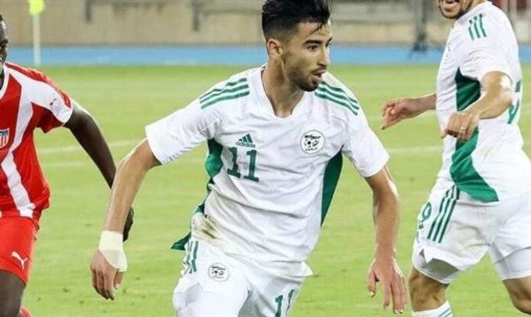 محمد الأمين عمورة لاعب منتخب الجزائر
