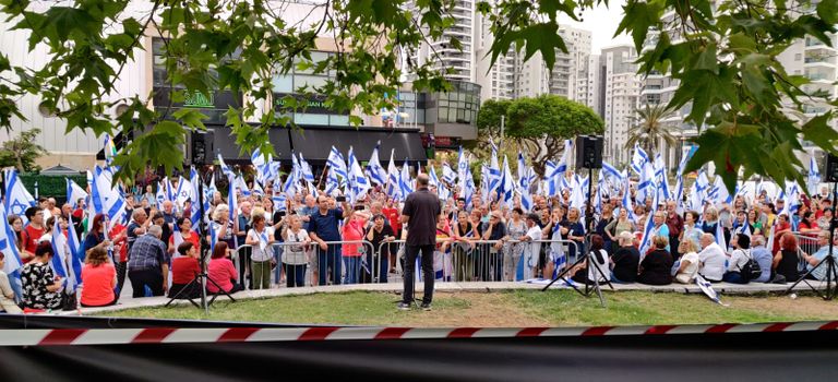 جانب من الاحتجاجات الليلة في تل أبيب